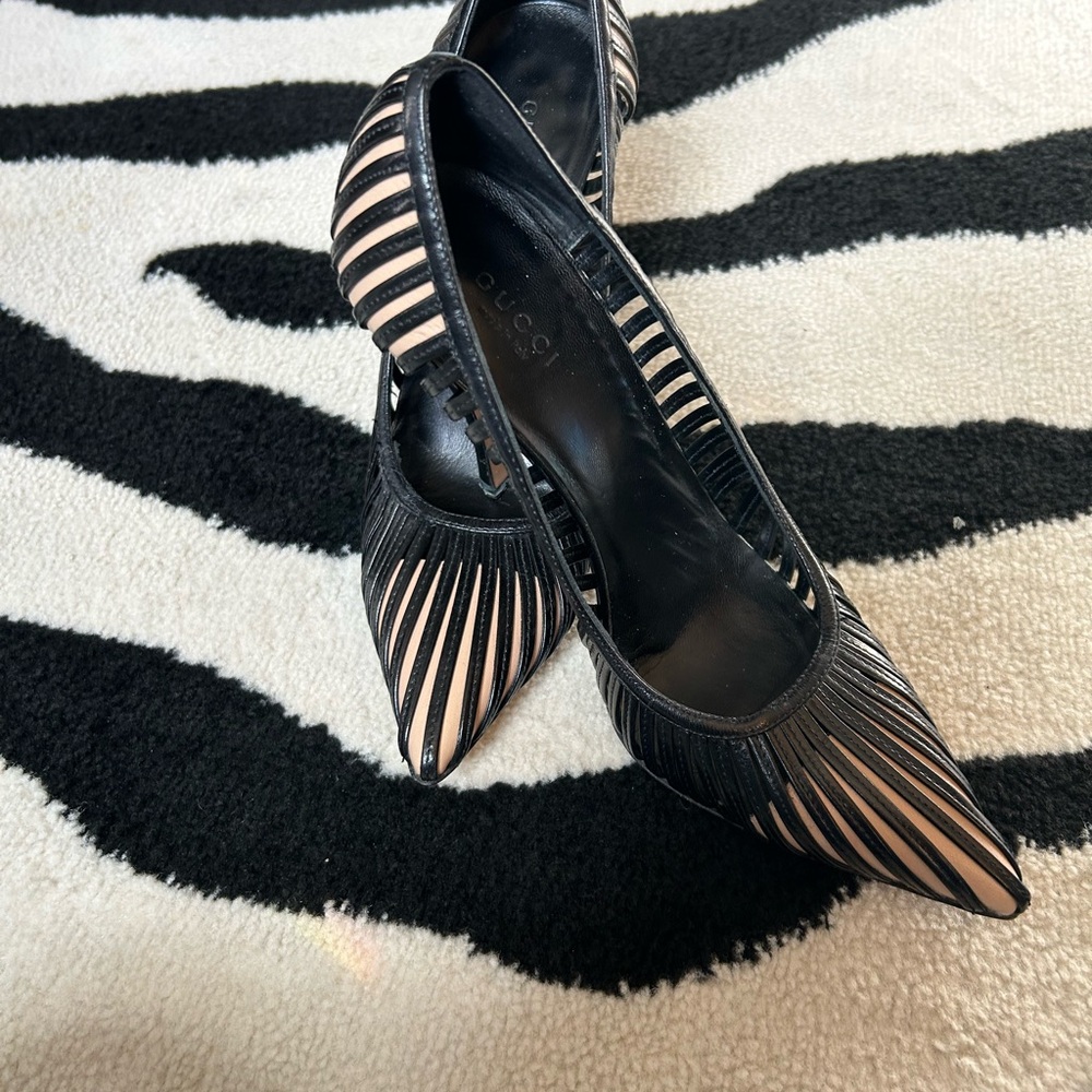 Gucci Black and Cream Stiletto Heels - Picture 7 of 8